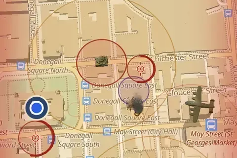The map with a tank, its range rings and a bomber near the player's blue dot